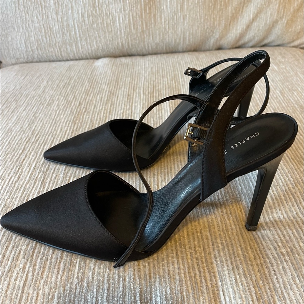 Black charles & keith heels. Size 39, Unused